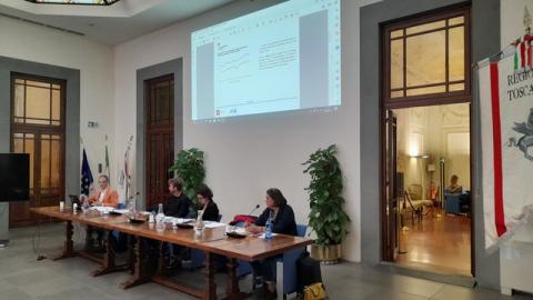 foto del tavolo dei relatori del Seminario adozioni