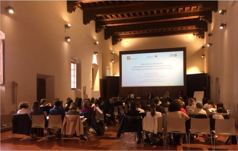 Vista del Salone Brunelleschi con i partecipanti all'incontro formativo sull'Affidamento familiare in Toscana