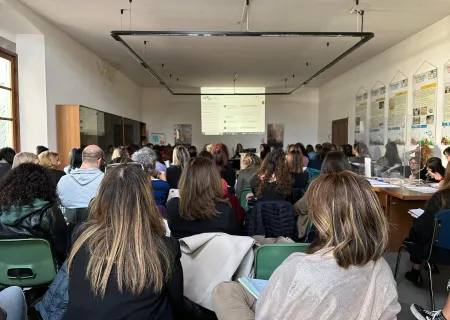 foto della platea di partecipanti alla giornata formativa sul programma PIPPI